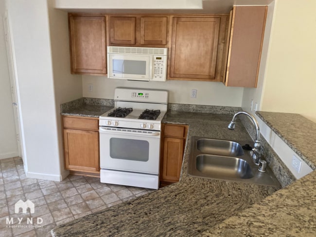 Photo - 9050 Double R Blvd Unidad 1511