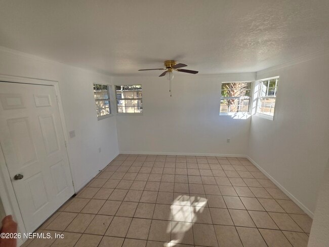 Photo - 1938 Leon Rd