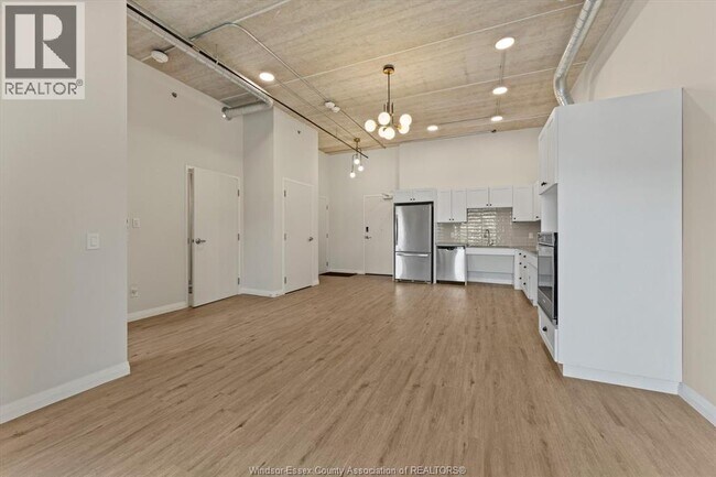 Photo - 3160 Meadowbrook Ln Unit 305