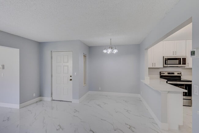 Photo - 4821 Sable Pine Cir Unidad 4821