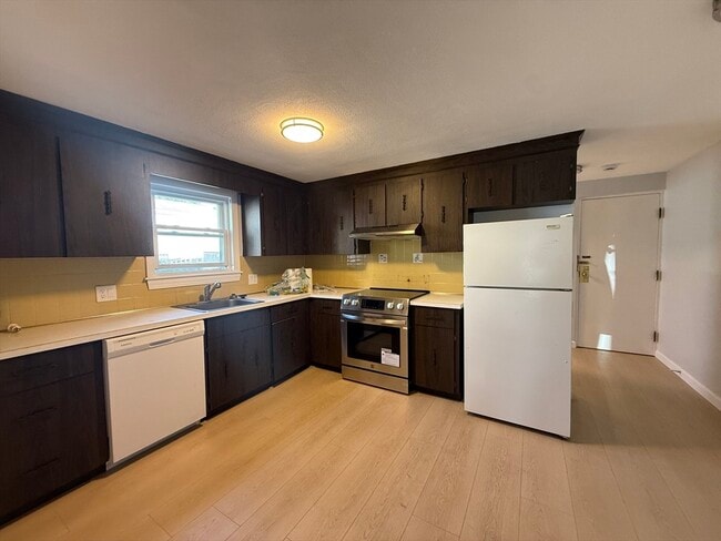 Building Photo - 100 Central St Unit 1 Rental