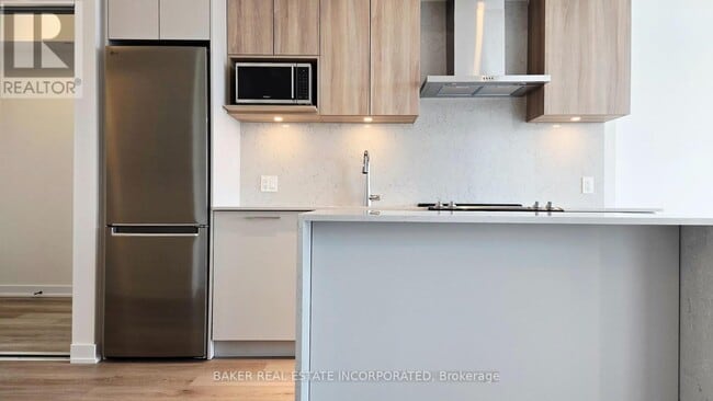 Photo - 500 Plains Rd E Unit LPH 4