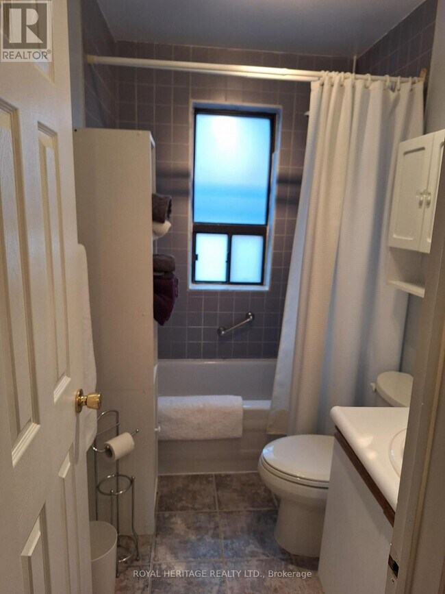 Photo - 677 Marksbury Rd