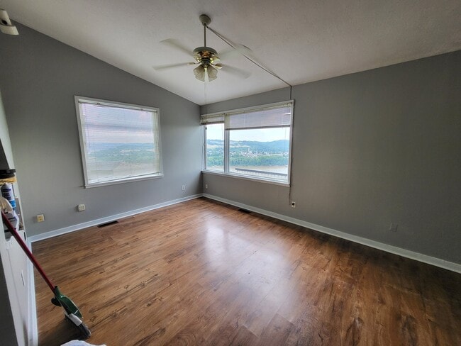 Photo - 490 Mt Hope Ave