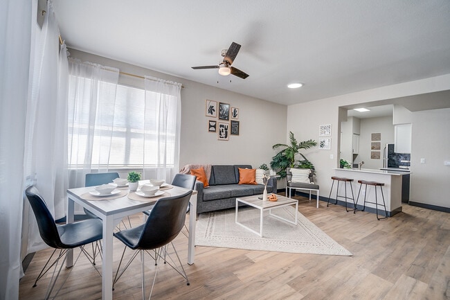 Gateway at Tempe - Lease by the bed