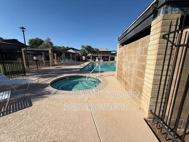 Photo - 286 W Palomino Dr