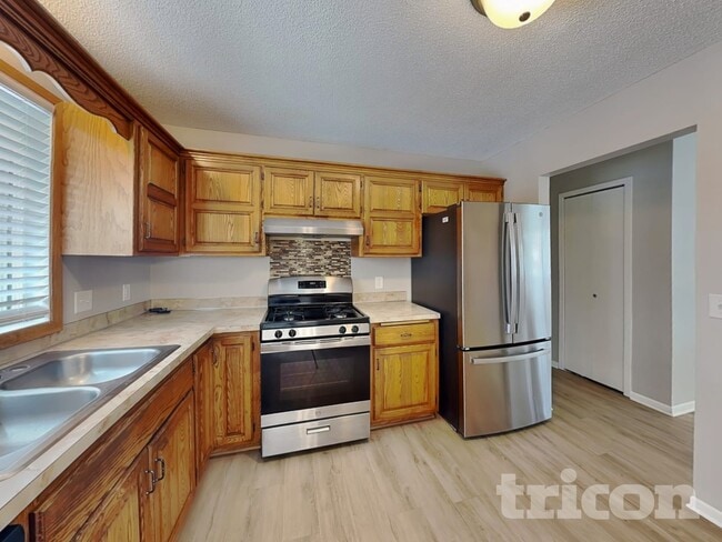 Photo - 8301 Thomas Ave N