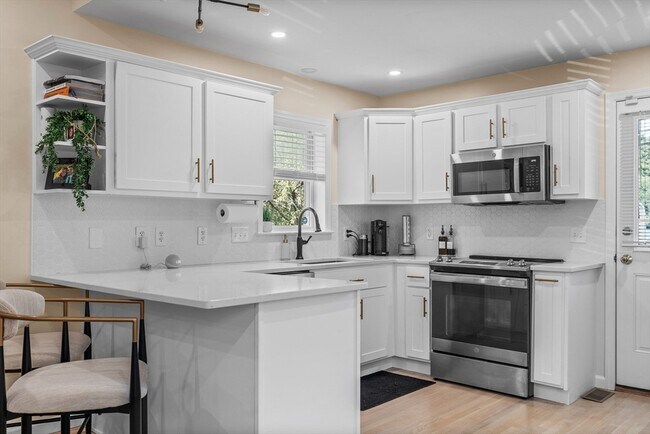 Photo - 124 Washington St