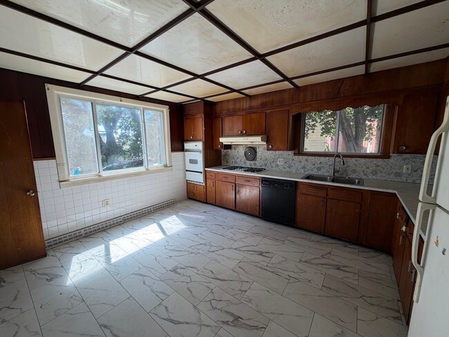 Photo - 30 Pinckney St Unit 30 Pinckney