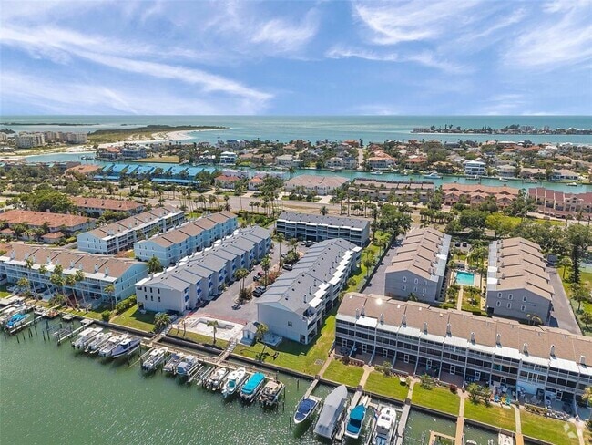Building Photo - 745 Pinellas Bayway S Rental