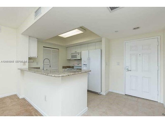 Photo - 19501 W Country Club Dr Unit 2205