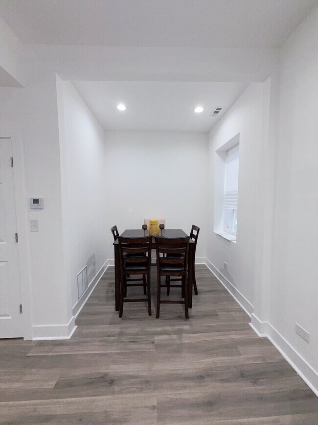 Photo - 7216 S Perry Ave Unidad 2