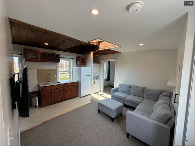 Photo - 1419 Bank St Unit #P Penthouse 1 Bdrm