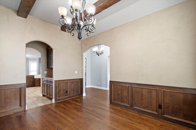 Photo - 2702 Waterford Ct