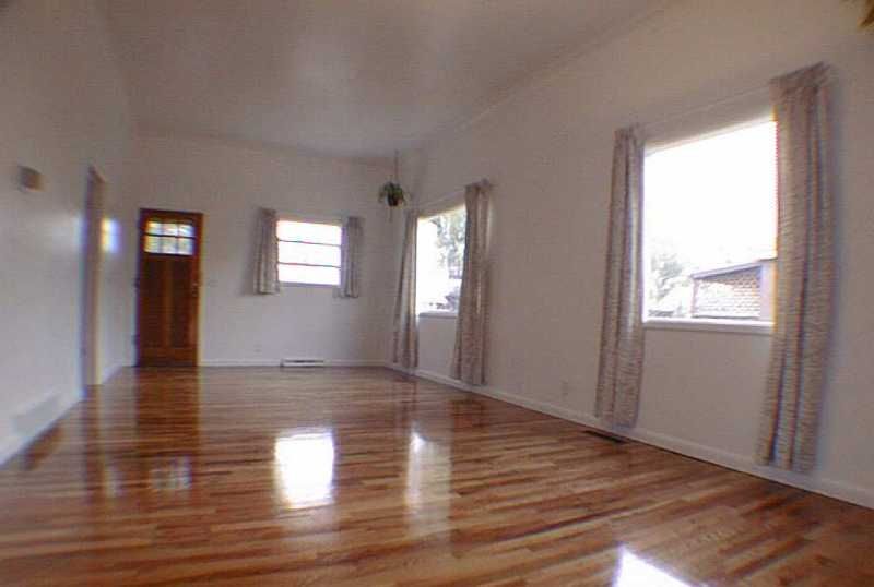 Big living room with hardwood floor - 570 N 4th St