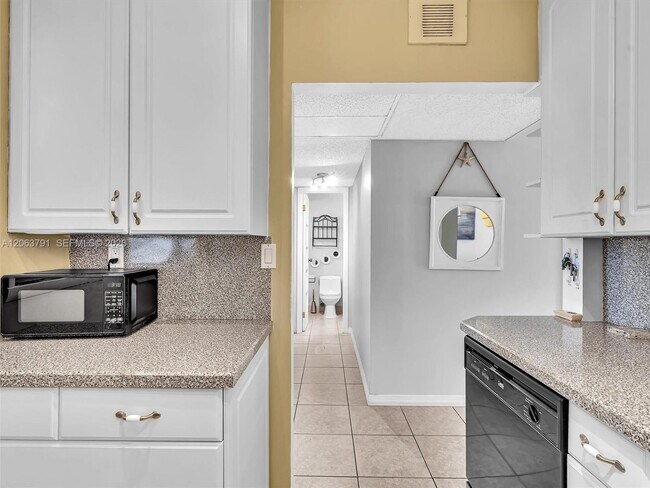 Photo - 5001 W Oakland Park Blvd Unit 106