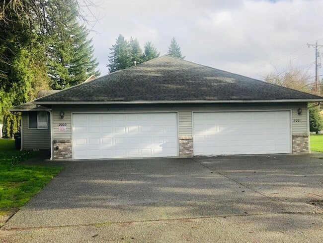 Building Photo - 3 bedroom 2 bath duplex in Lake Stevens!