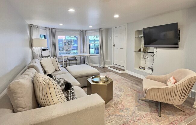 Photo - 3745 N Seminary Ave