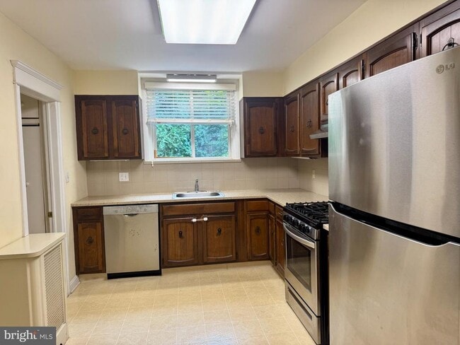 Photo - 8235 Brookside Rd