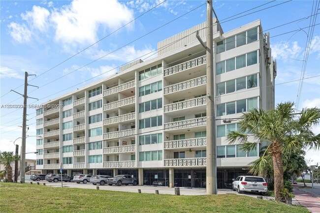 Building Photo - 8233 Harding Ave Unit 503