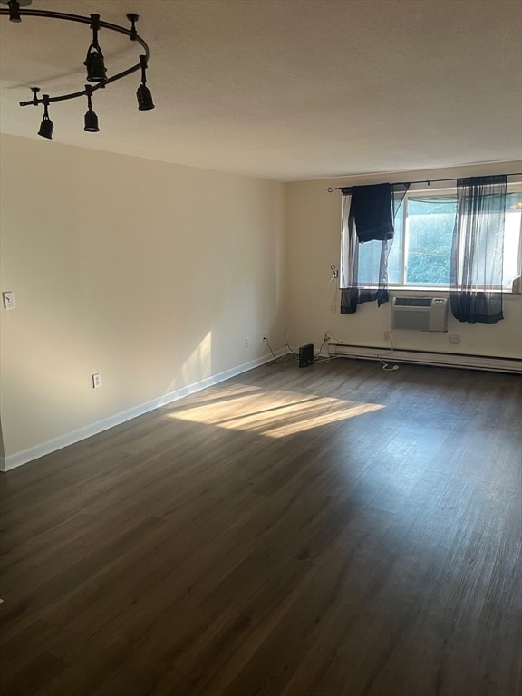 Building Photo - 131 Mellen St Unit 22A