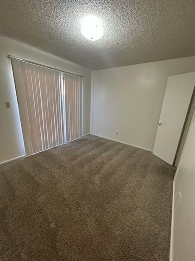 Photo - Very nice 2 bed 2 bath water paid Unidad Grimes