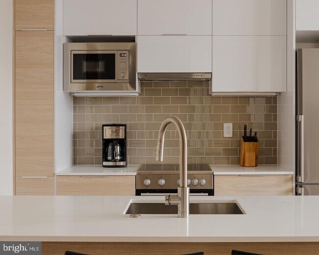 Photo - 313 Race St Unit 404