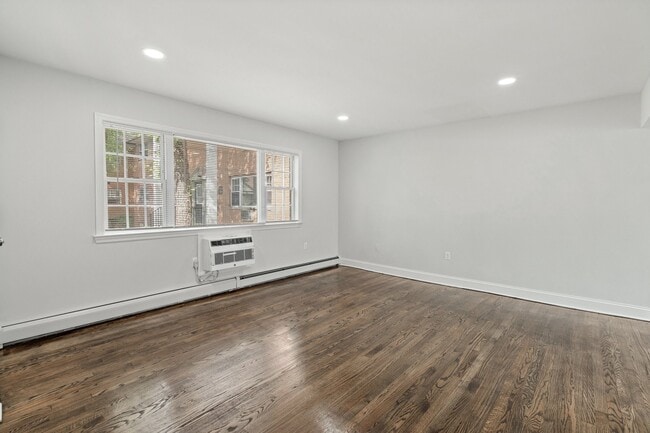 Riverview Manor Apartments