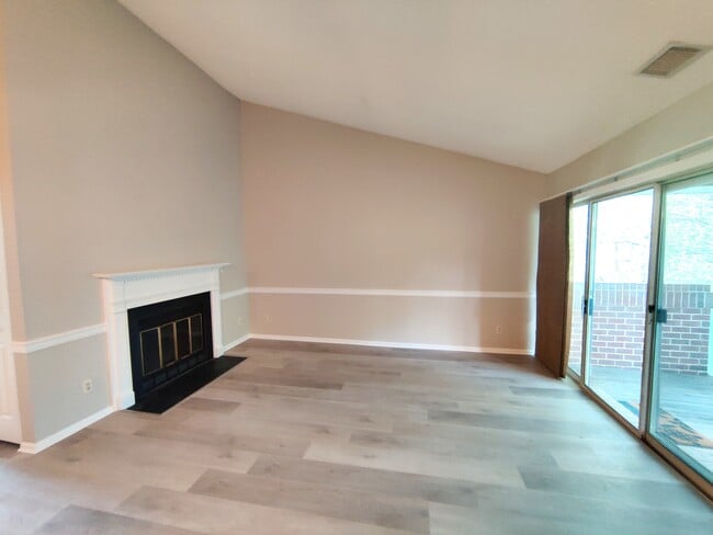 Photo - 3151D Covewood Ct