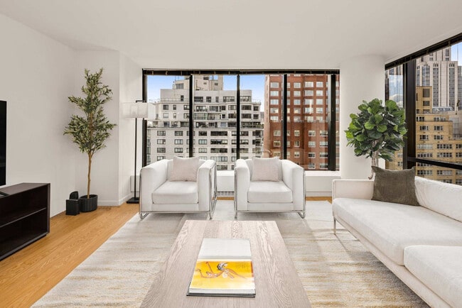 Photo - 525 E 72nd St Unidad ID1330814P