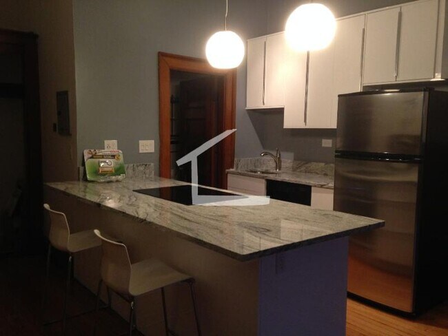 Photo - 861 Beacon St