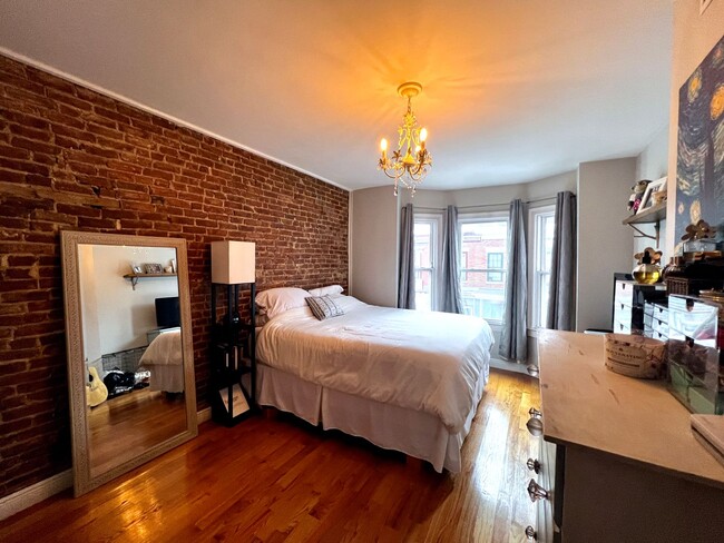 Photo - Well Renovated 2-Bed, 2-Bath Apartment in ...