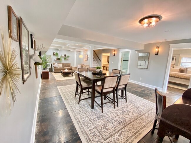 Large main living area with room for living, dining and desk - 854 Moreland Ave SE