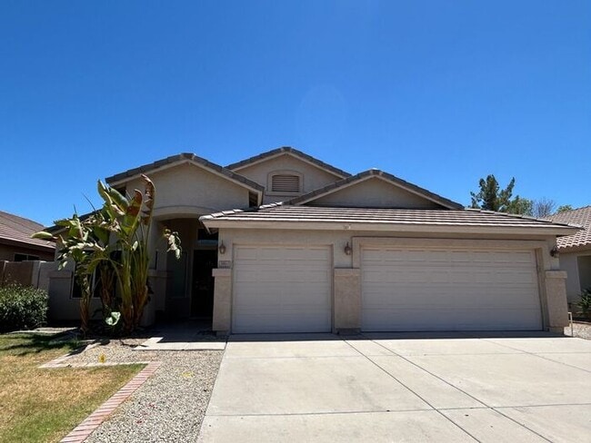 Building Photo - 3861 E Redfield Ct