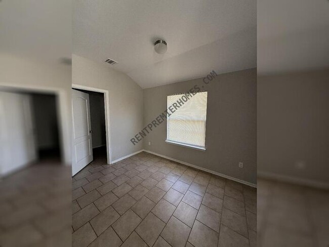 Photo - 3116 SE 96th St