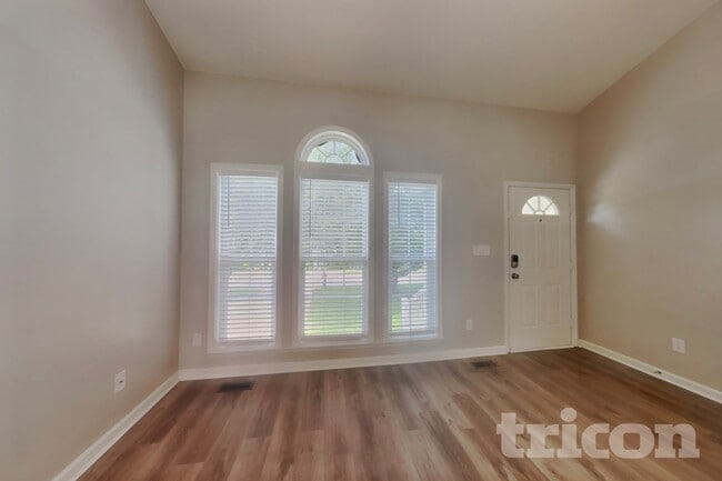 Photo - 305 Aqua Marine Ln