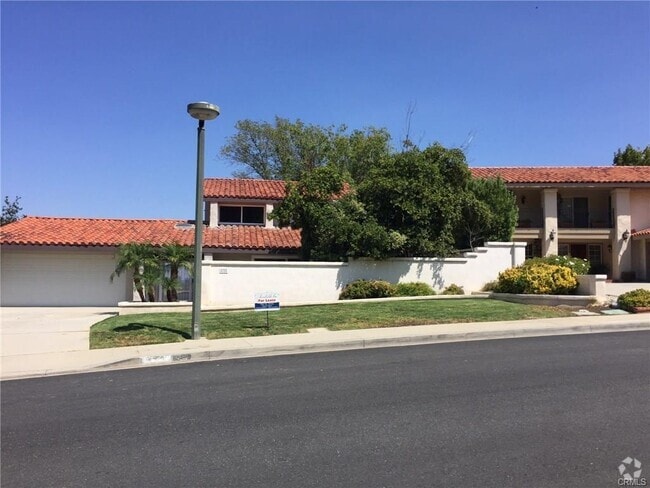 Building Photo - 4352 Park Corona Rental