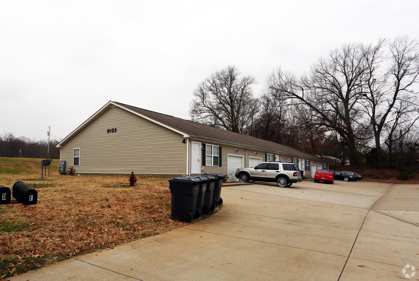 Oakmont Village - Oakmont Village Apartments