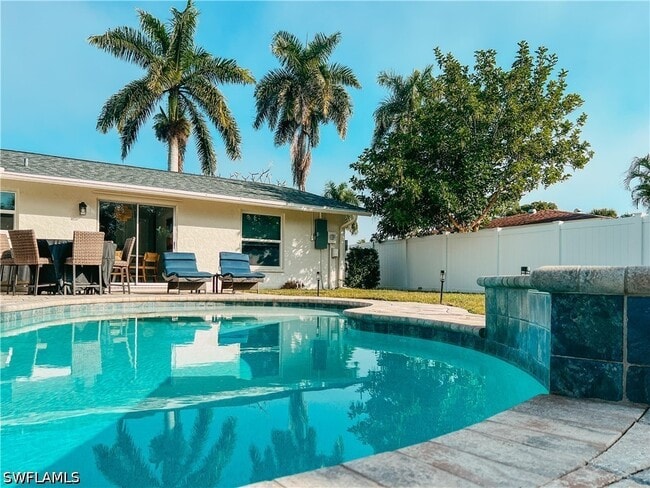 Photo - 2680 Longboat Dr