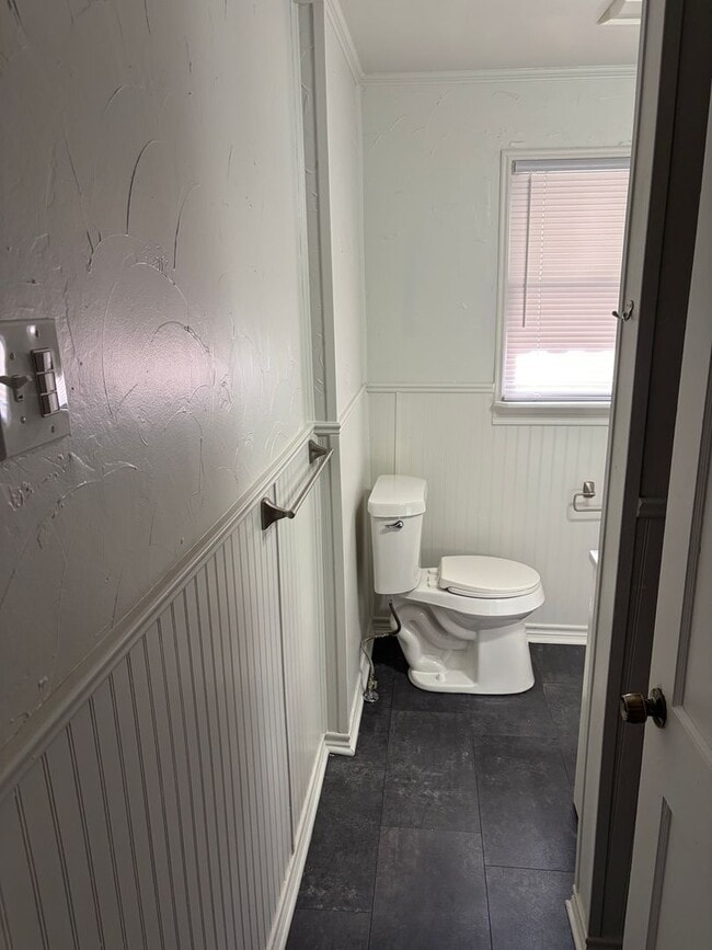 Photo - 3513 James Ave