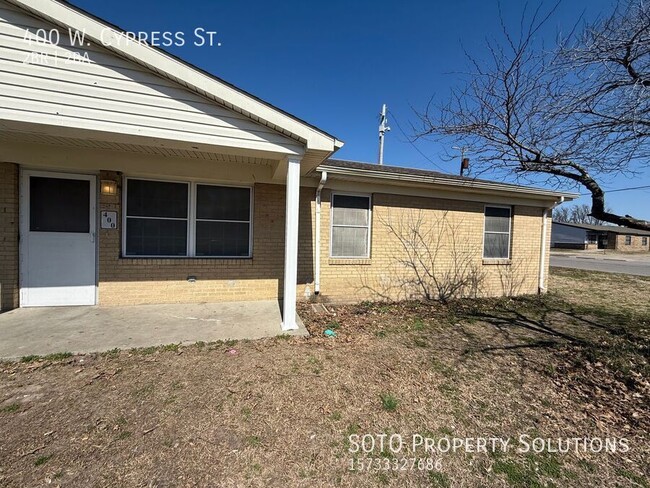 2 BD / 2 BA - 2 BD / 2 BA House