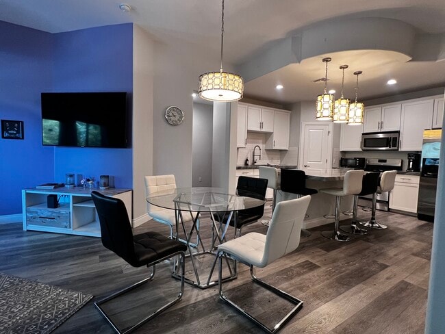 Photo - 945 E Playa del Norte Dr Unit #1018
