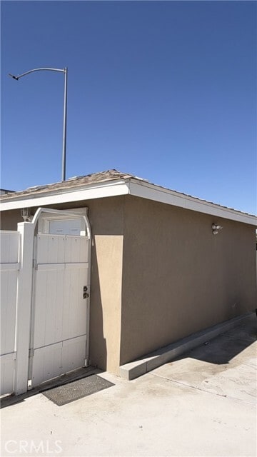Building Photo - 18623 Orange St