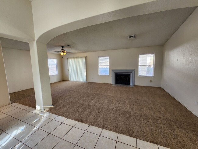 Photo - Beautiful Three Bedroom Home in Green Valley