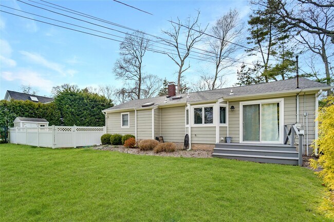 Photo - 11 White Birch Ln
