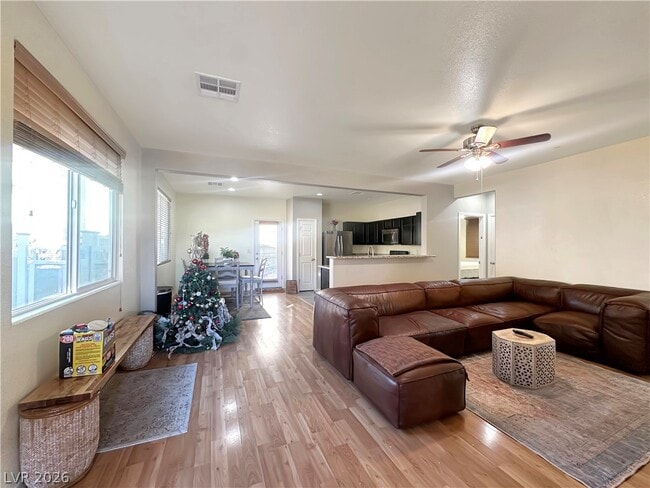 976 Aspen Cliff Dr