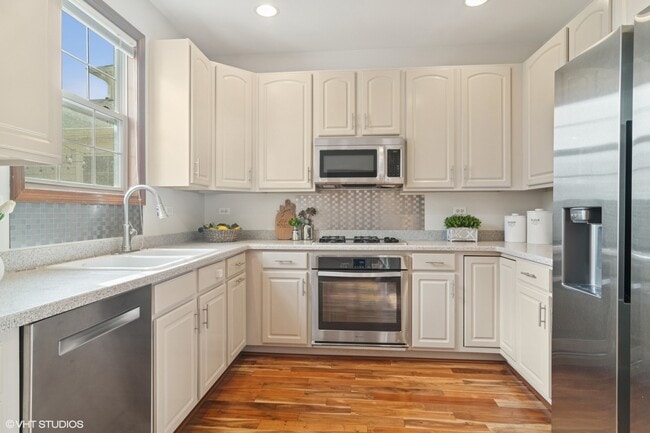 Photo - 2211 Patriot Blvd