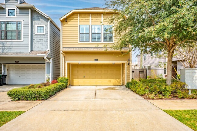 Building Photo - 1119 W 26th St