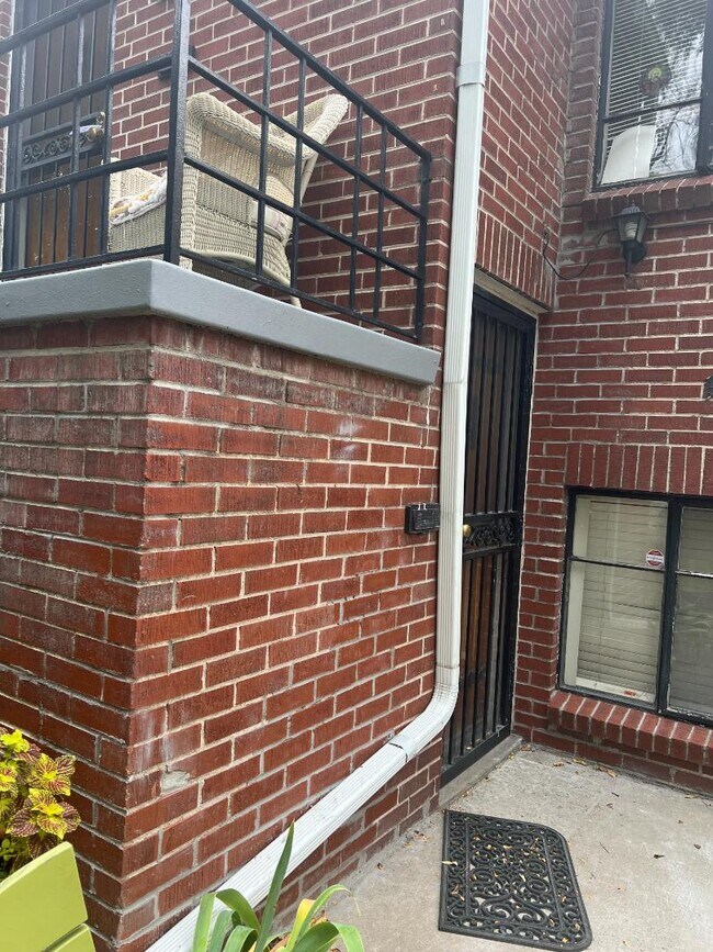 Photo - 1451 Elm St