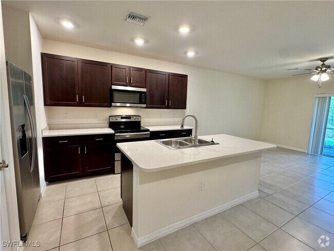 Building Photo - 15257 Wildflower Cir Rental